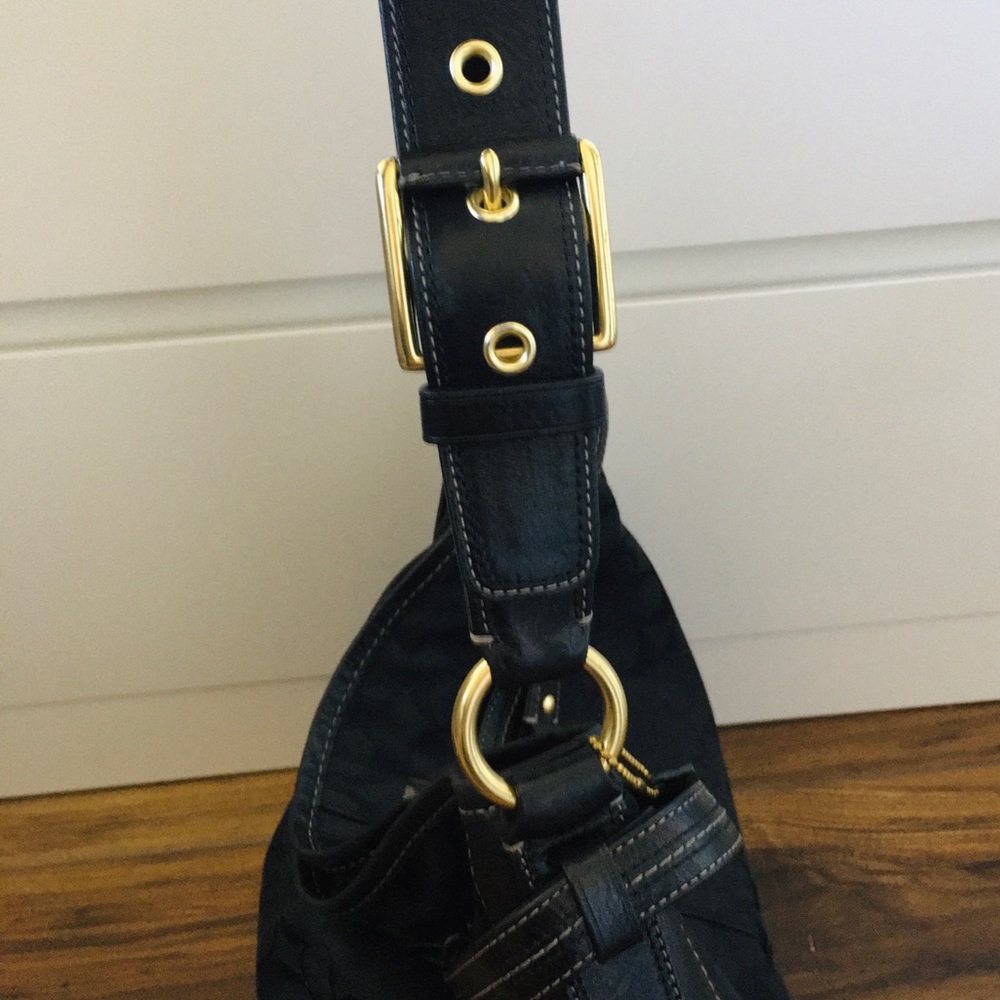 Coach Purse - Picture 5 of 7